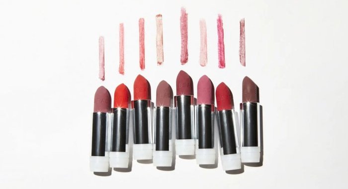 Beauty Pie dévoile 10 tendances makeup, soins et cheveux pour 2023